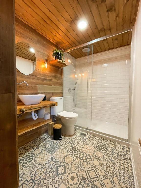 ホテル Mountain Eco Shelter 2 フンシャル エクステリア 写真